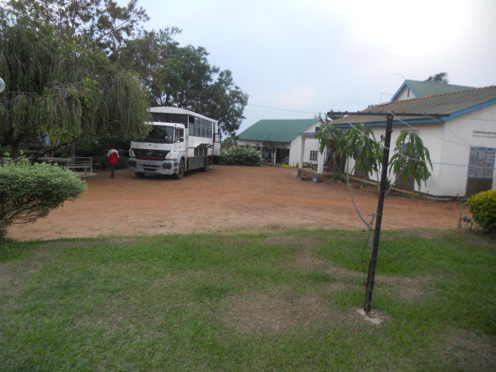 Masaka Backpackers, Tourists Cottage & Campsite Exterior foto