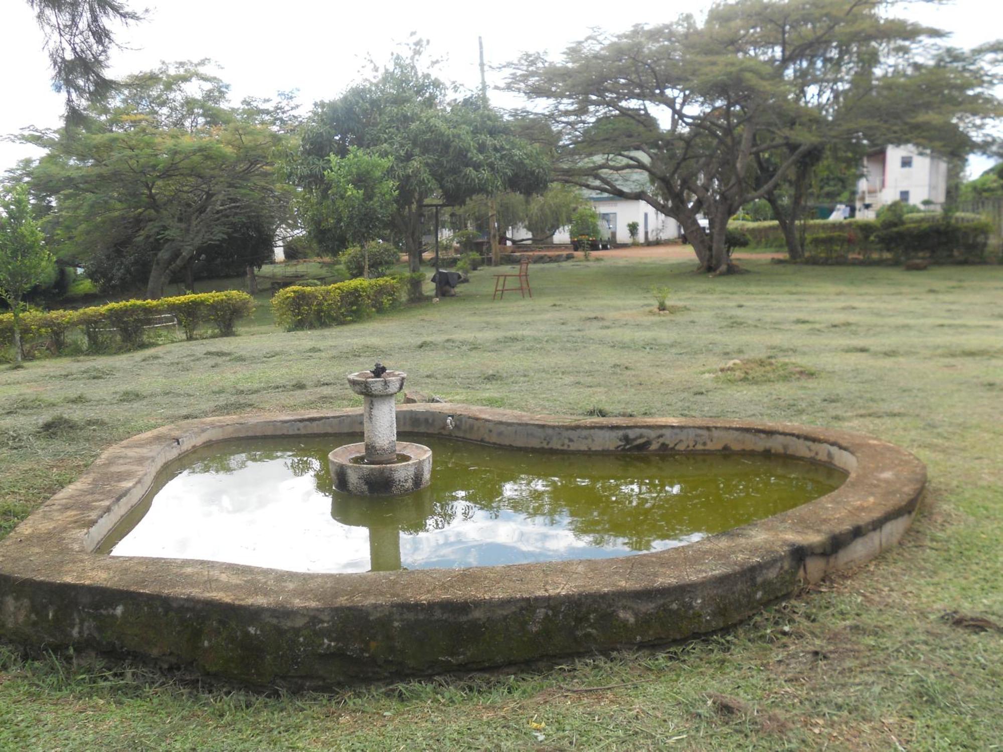 Masaka Backpackers, Tourists Cottage & Campsite Exterior foto