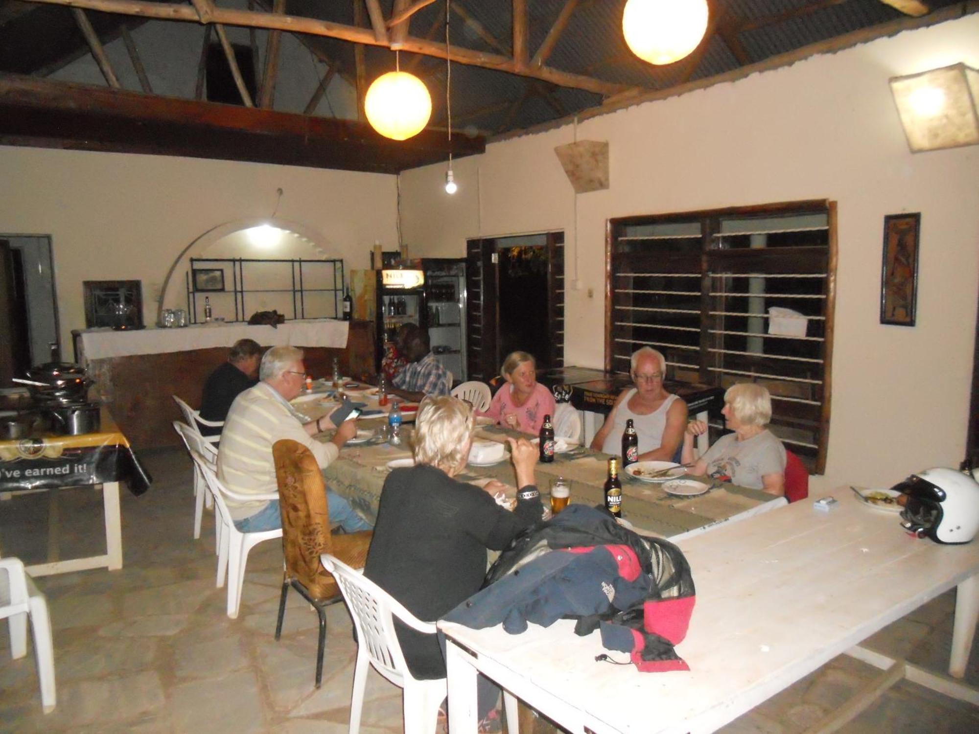 Masaka Backpackers, Tourists Cottage & Campsite Exterior foto