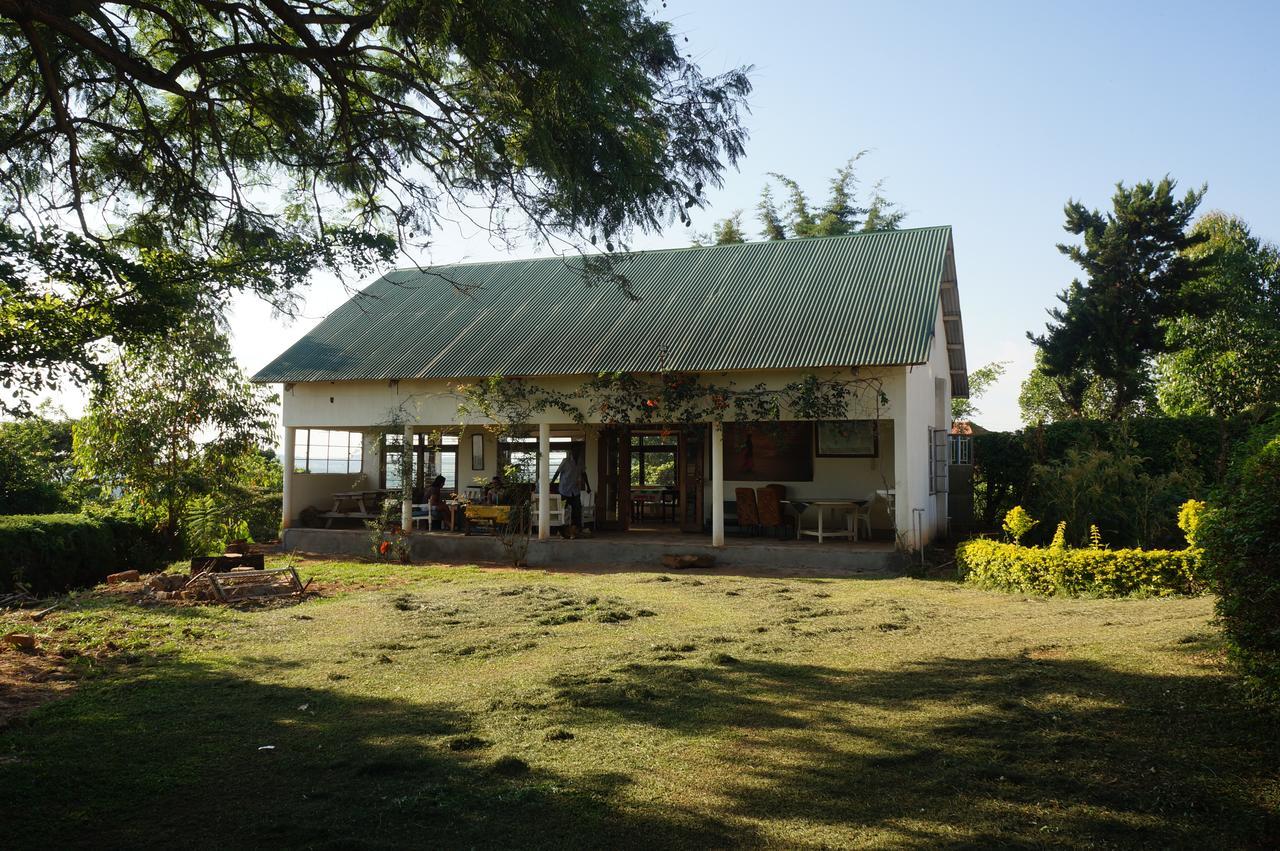 Masaka Backpackers, Tourists Cottage & Campsite Exterior foto